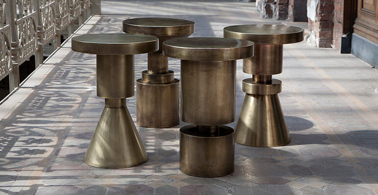 ORIGINAL CHESS STOOLS par Anna Karlin