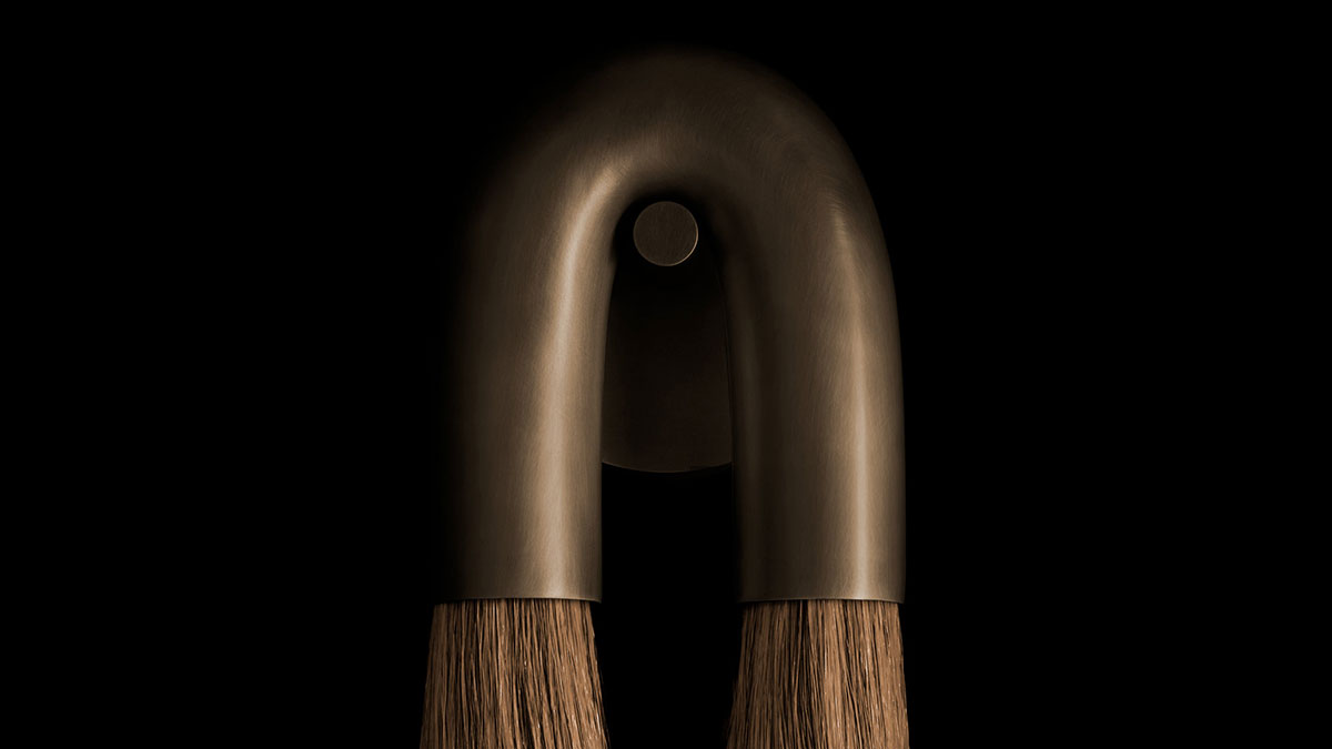 HORSEHAIR 2 SCONCE par Apparatus