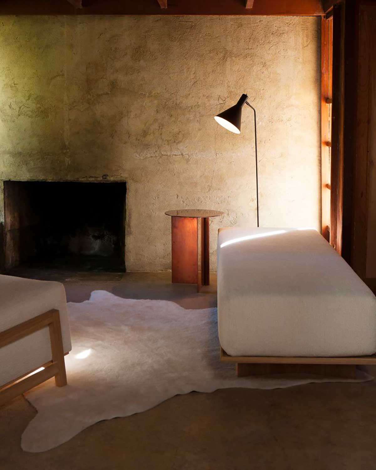 TORCHE FLOOR LAMP par Atelier de Troupe