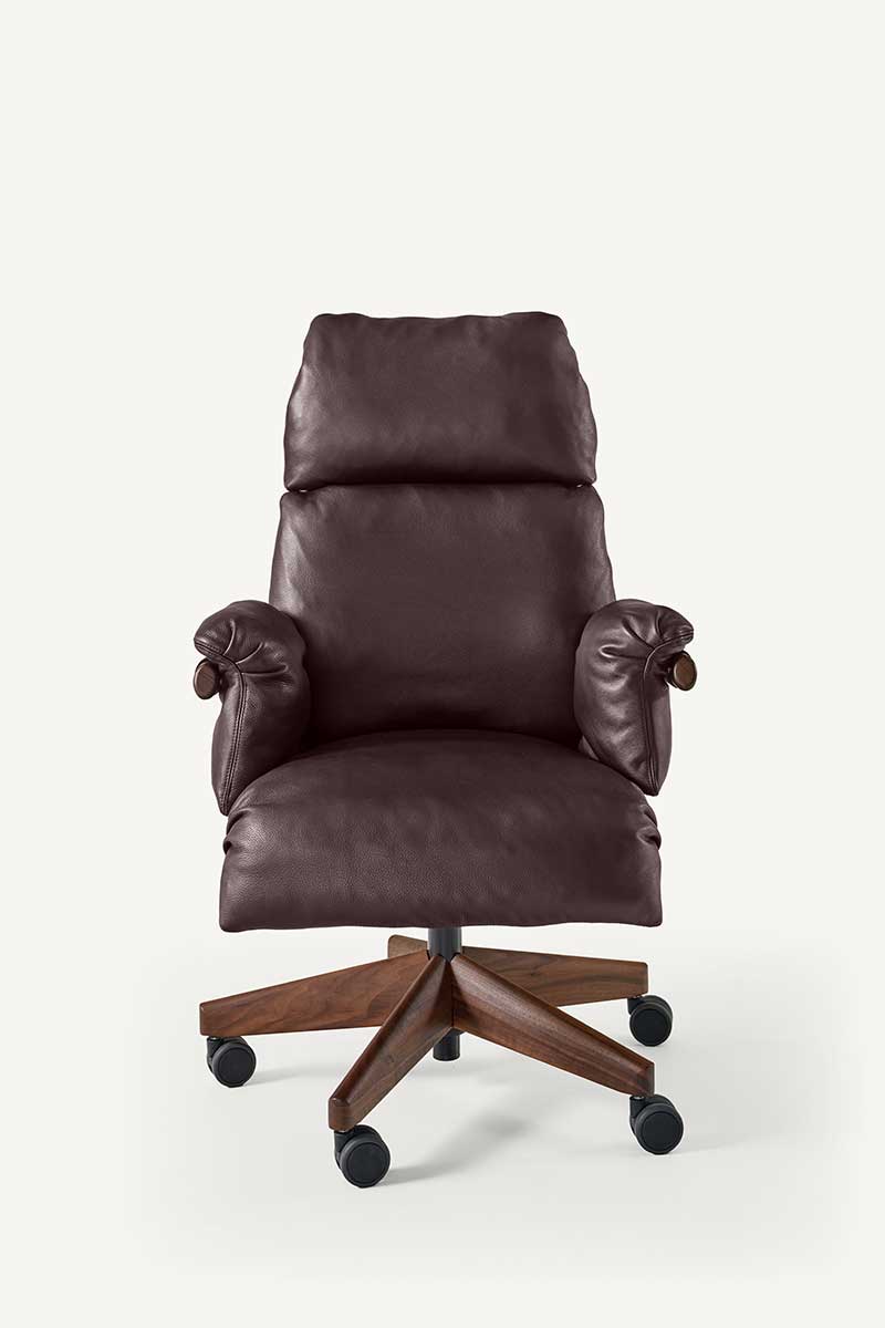 RAMUS HIGH BACK CHAIR par BassamFellows