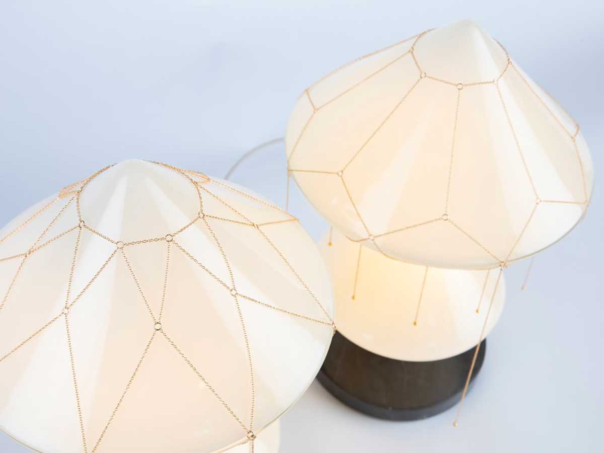 FKA THEMIS TABLE LIGHT par Bec Brittain