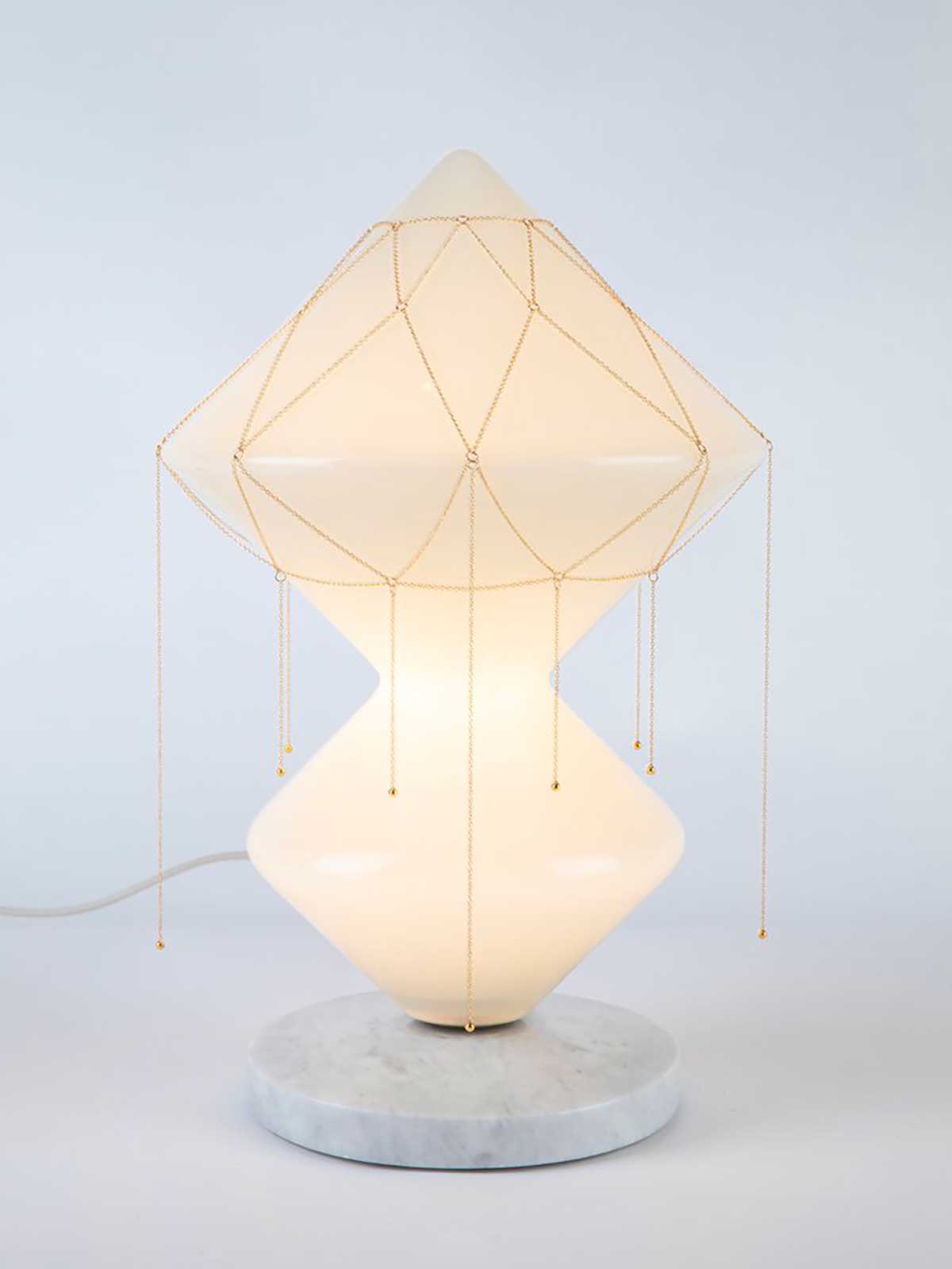 FKA THEMIS TABLE LIGHT par Bec Brittain