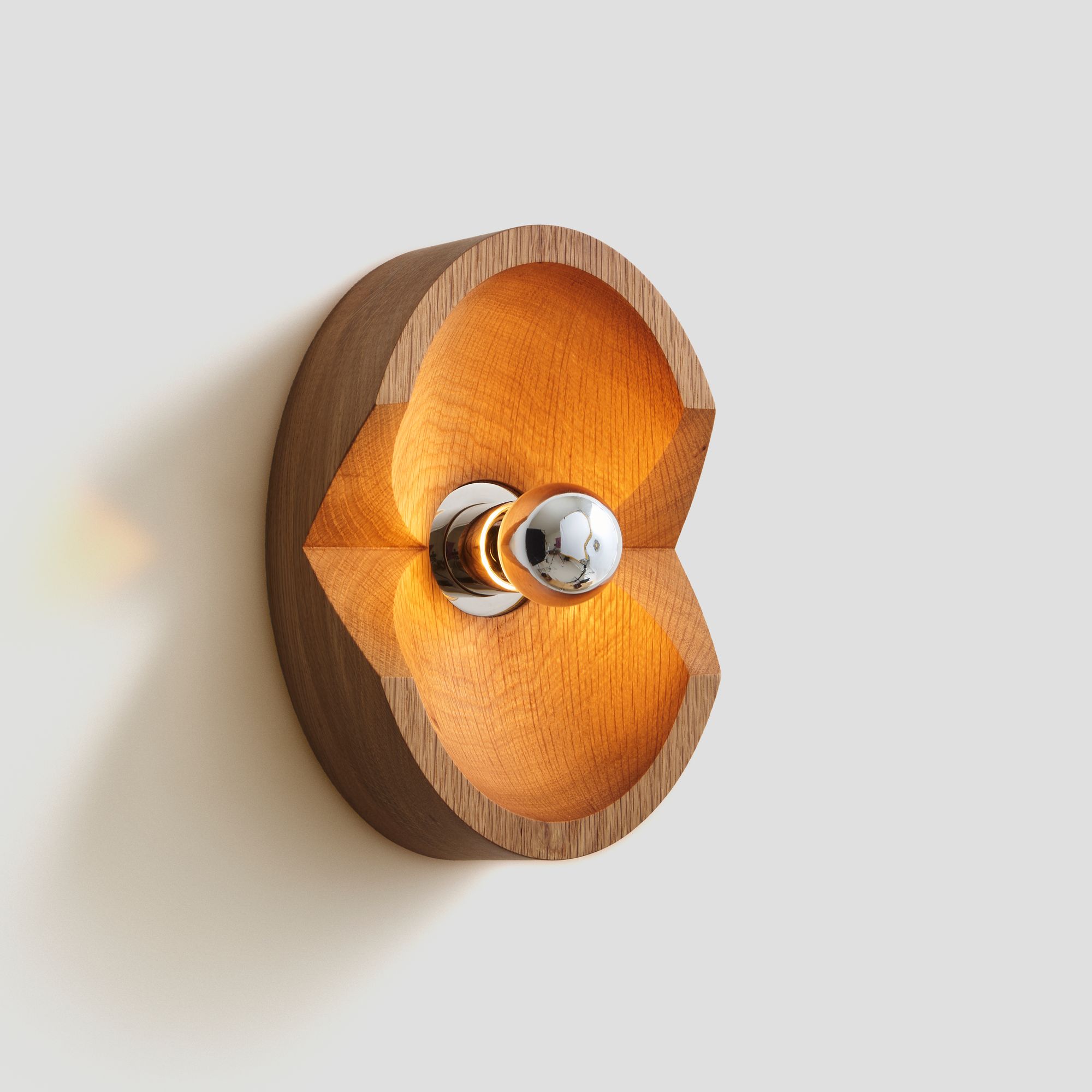 WOOD SCONCE OVAL par Blue Green Works