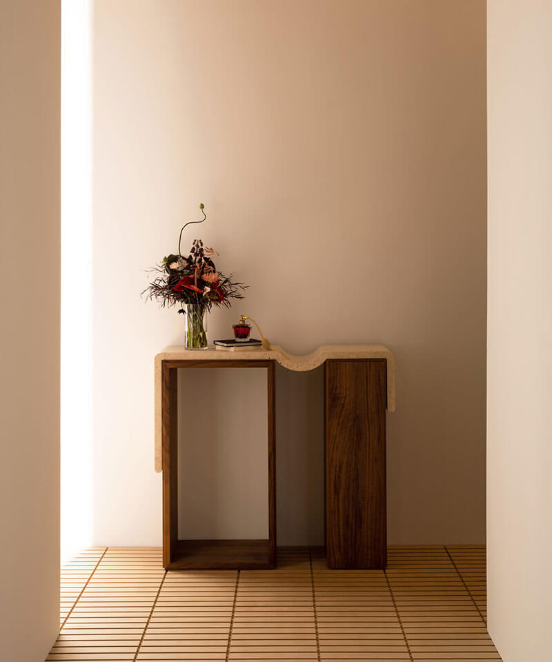 MELT CONSOLE TABLE par Bower