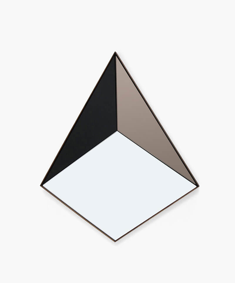 PYRAMID MIRROR par Bower