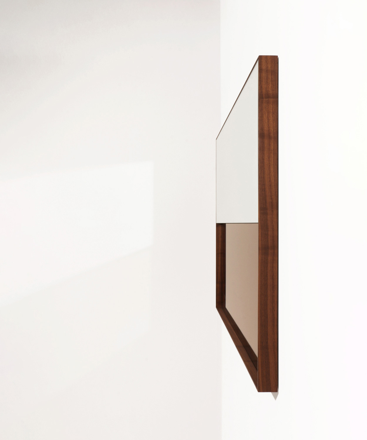 SQUARE HALF-STEP MIRROR par Bower