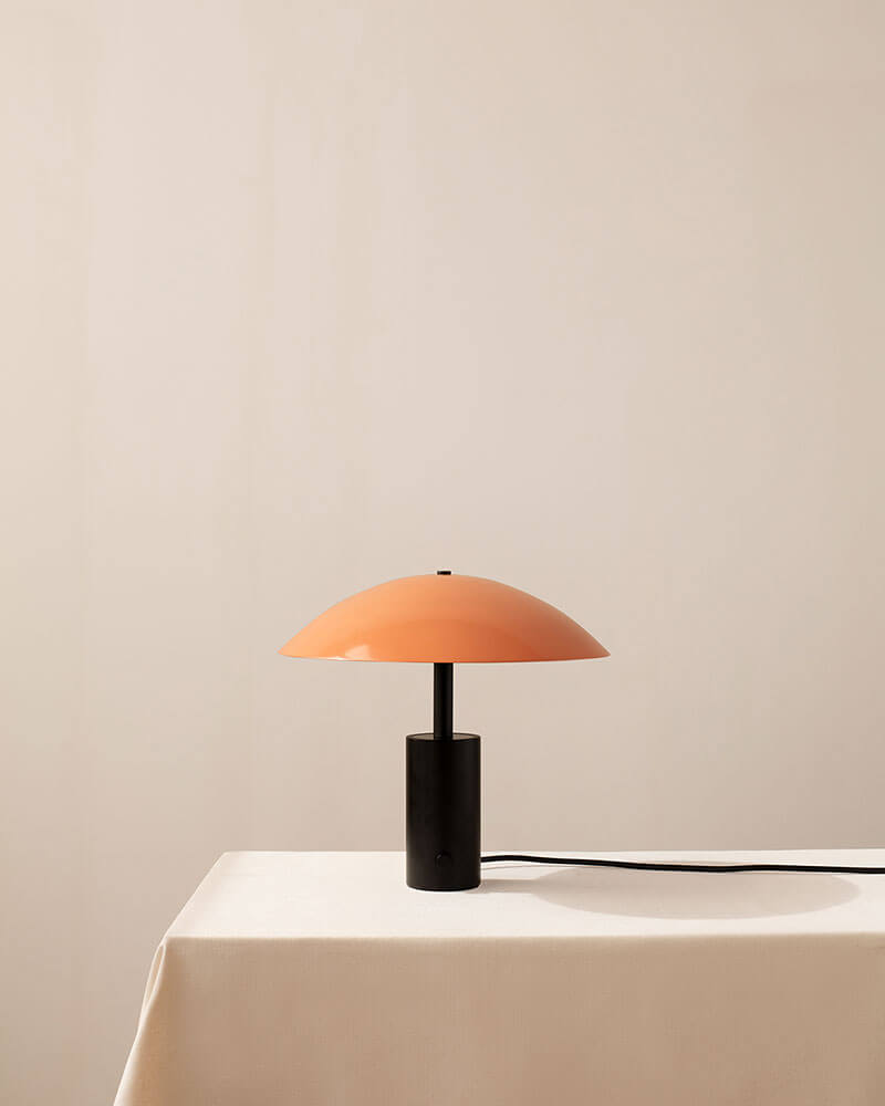 ARUNDEL LOW TABLE LAMP par IN COMMON WITH