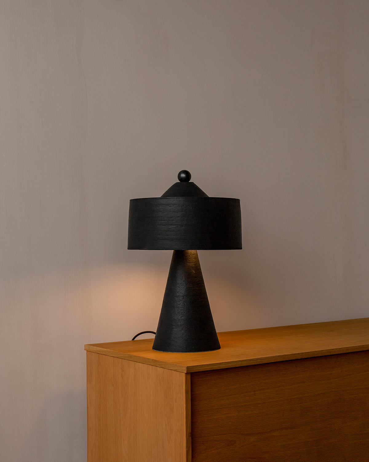 HELENA TABLE LAMP par IN COMMON WITH