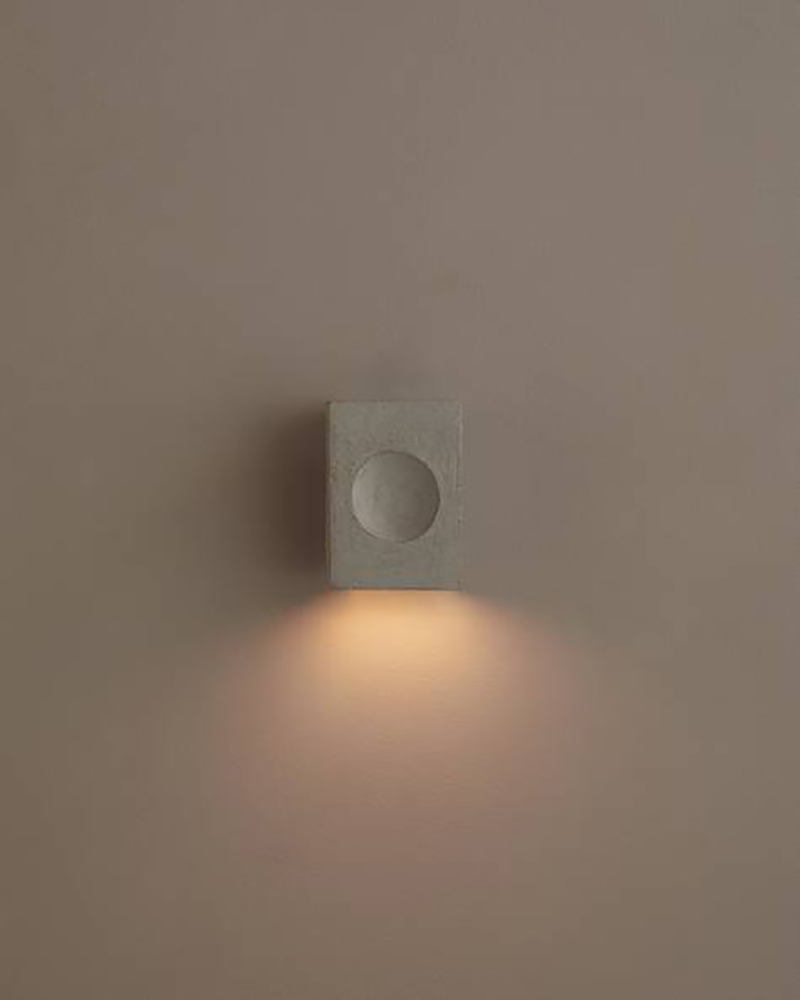 LUCA WALL SCONCE - ARTIST EDITION II par IN COMMON WITH