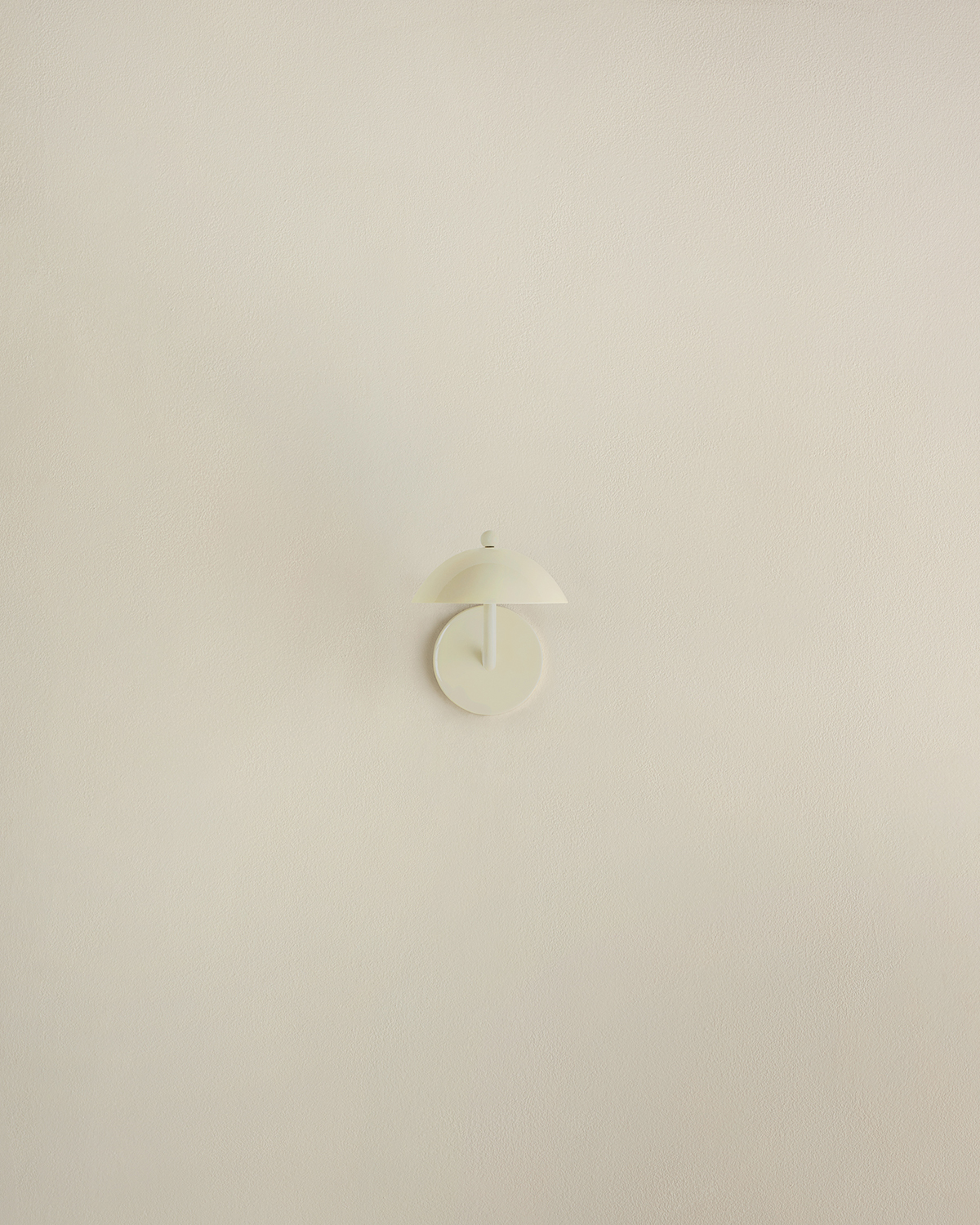 RIPPLE SCONCE par IN COMMON WITH