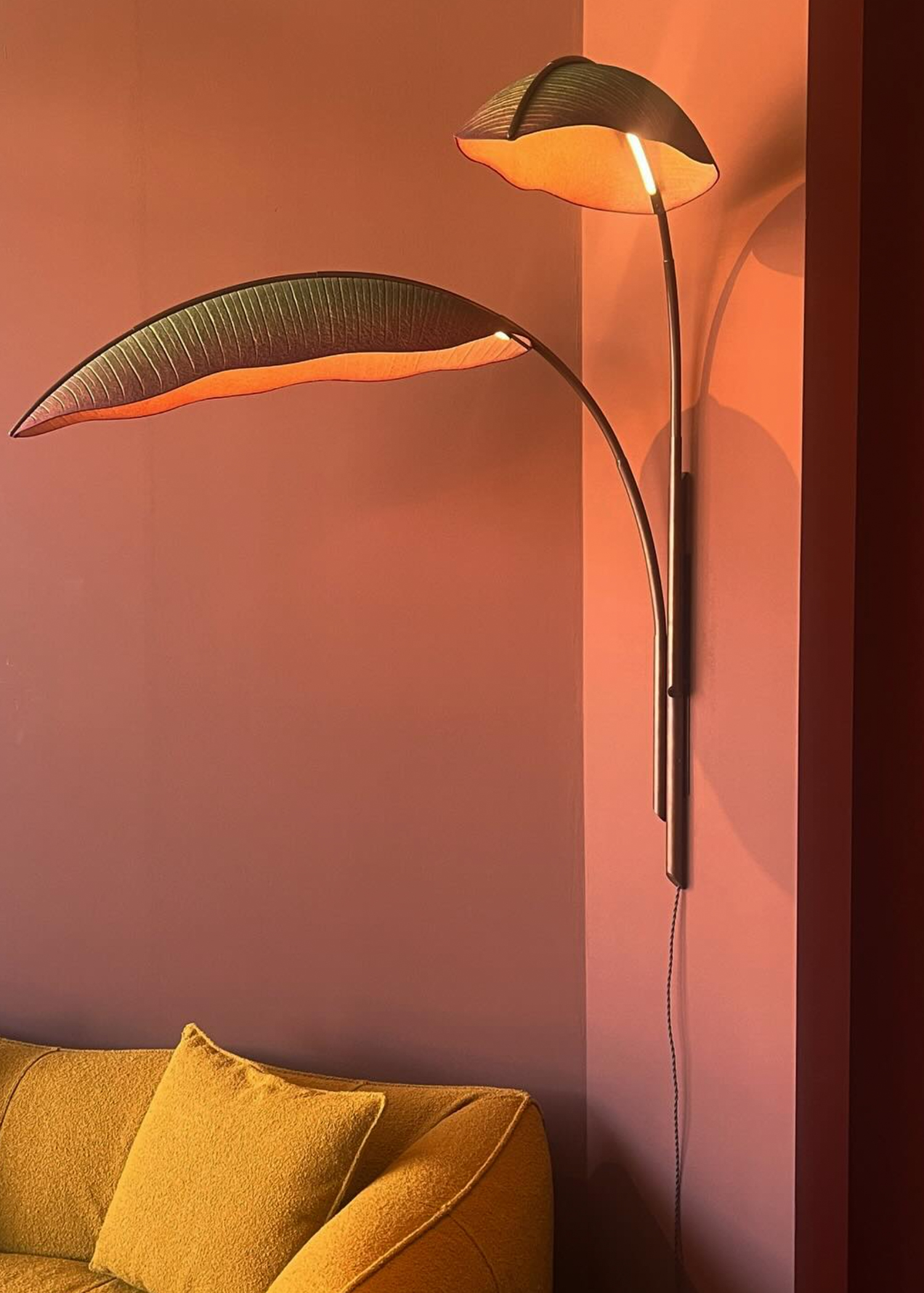 NANA LURE WALL LAMP par Pelle