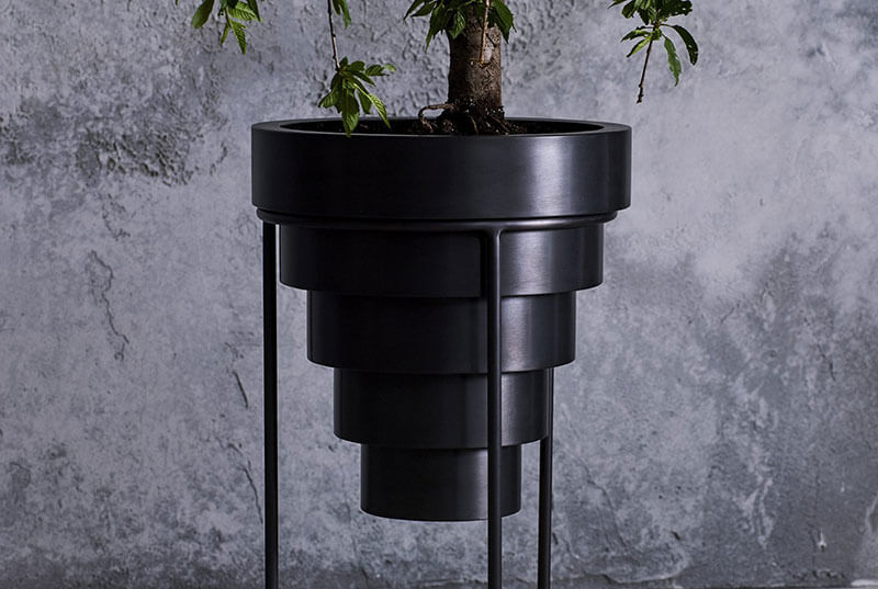 LAYERED PLANTERS par Anna Karlin