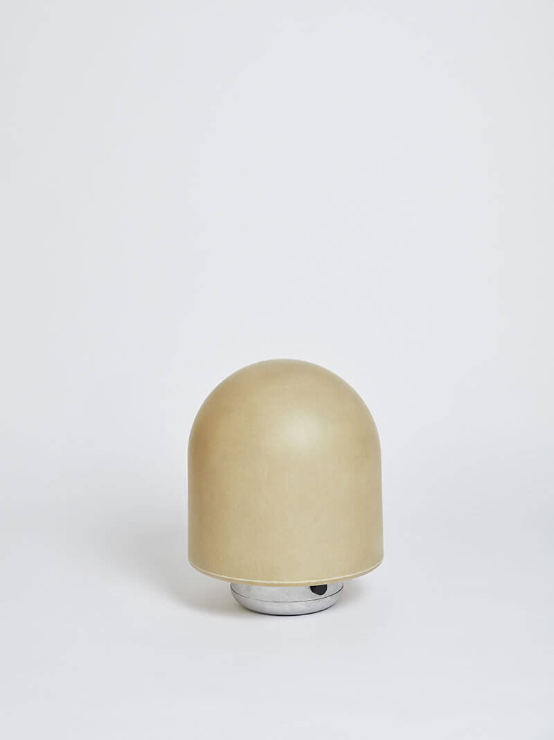 PUFFBALL TABLE LAMP par Matter Made