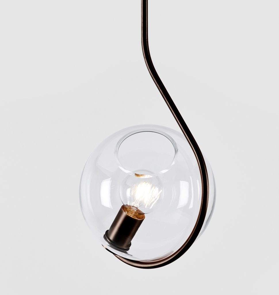 FIDDLEHEAD PENDANT par Roll & Hill