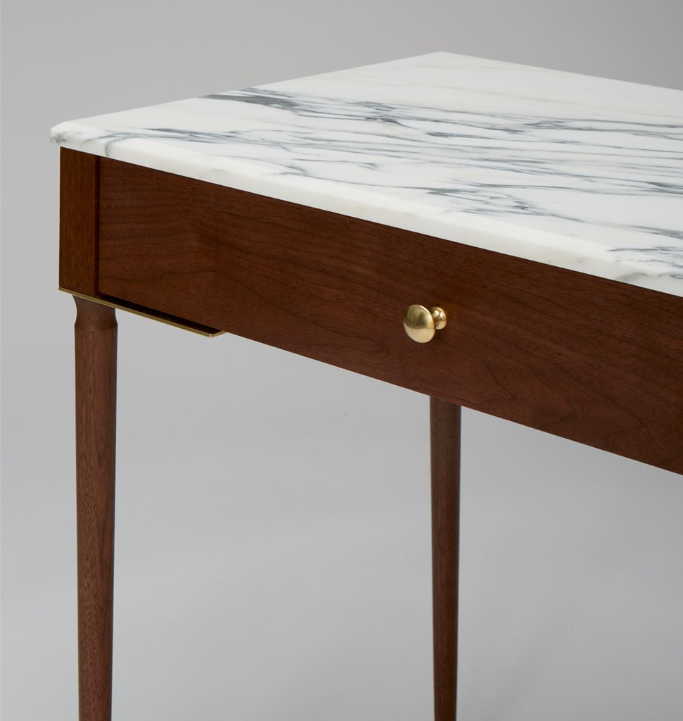 THE CAIN NIGHTSTAND par Roll & Hill