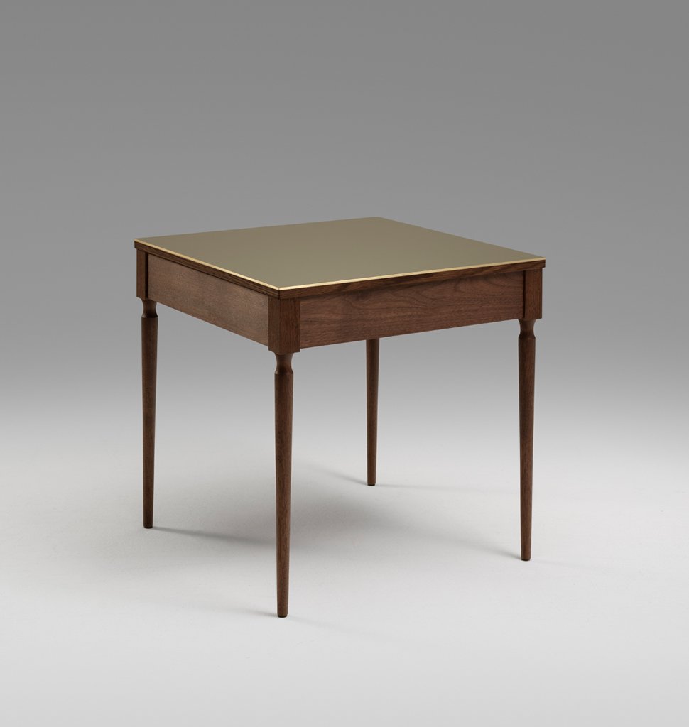 THE CAIN SIDE TABLE par Roll & Hill