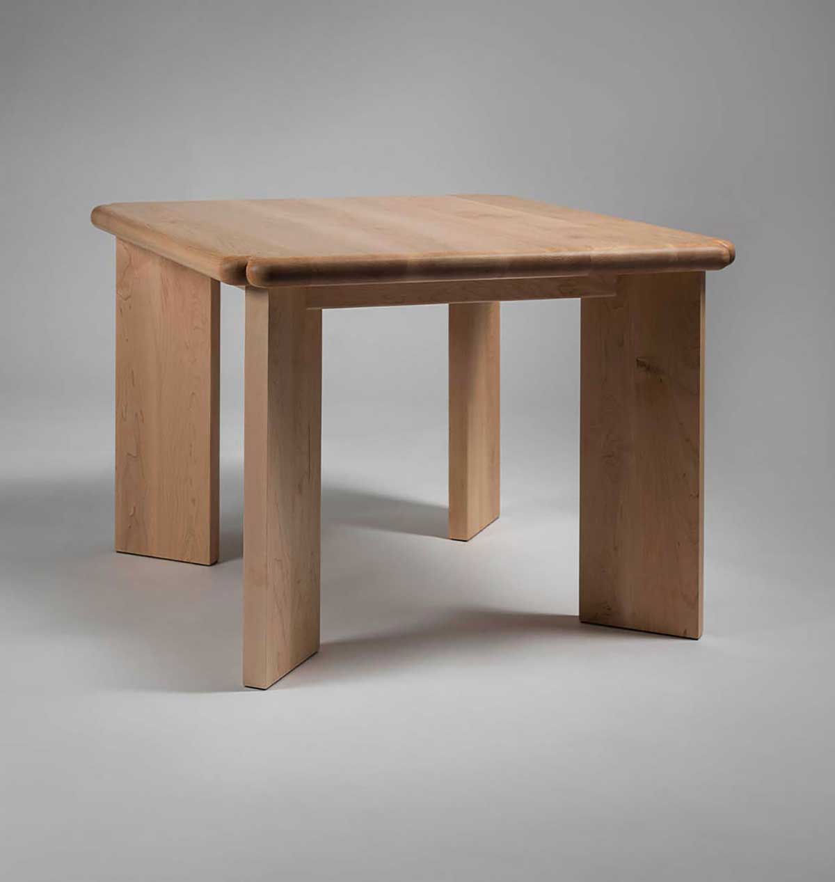 MONROE DINING TABLE 40 par Roll & Hill